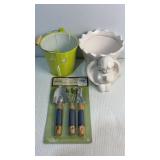 Green & Decorated Flower Pot Plant Tool Set