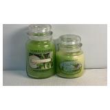 Yankee Candles Honey Melon And Line in The