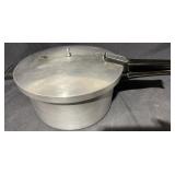 Presto Aluminum Pressure Cooker/Canner
