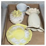 Vintage Ceramic Decor & Novelty Tableware