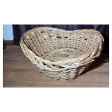Wicker Oval Basket 23x18.5x10'
