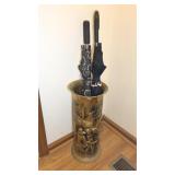 Umbrella Holder w 2 umbrellas 40x29' & 40x28'