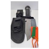 Survival Knife w Equipment