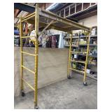 Rolling Scaffold Platform Contractor Scaffolding