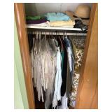 Women's Clothing & Linens Closet Lot