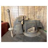 Heavy-Duty Bench Vise