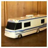 1995 2nd Edition Ertl Diecast Winnebago Toy Camper