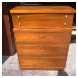 Bassett Furniture Chest of Drawers