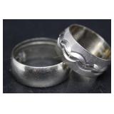 Two 14kt rings  size 4.5, 6.5 - 11.7gtw