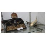 DE-LUXE dial typewriter  & repaired Pan Am airplan