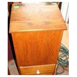 Vegetable storage binSeparate drawer