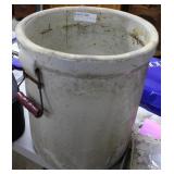 No. 6 double handled crock