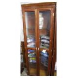 2 door illuminated display cabinet5 glass