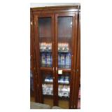 Illuminated display cabinet 5 glass