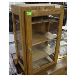 Contemporary locking display cabinet 19" x 30" x 1