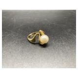 14kt Pearl Ring Size 6  - 5gtw.