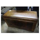 1943 Lane cedar chestWith estates original