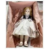 Madame Alexander Goldilocks in original box
