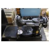 Singer Featherweight sewing machine in case