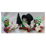 Three Annalee Christmas carolers