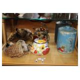 Wood carved basket with porcelain Indian,