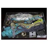 Tray with costume jewelry incl  CZ studs