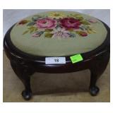 Oval foot stool