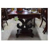 Federal style walnut lamp table w/ ornate base,