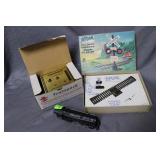 Atlas Railroad crossing signal, MRC HO train pack