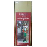 The Grand Nutcracker, 6