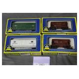 Four ahm HO train cars in box