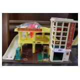 Fisher Price Parking Ramp/Service center with