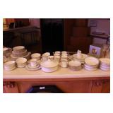 Service for 8 Noritake Golden Cove incl covered di