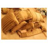 Queen duvet cover with nine throw pillows & 2 pill