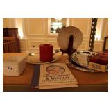 Décor: chargers, Danbury mint plate & stand, candl