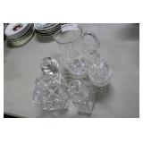 Four pcs: cut crystal incl Mikasa covered box