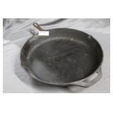 Lodge 15" cast iron frying pan