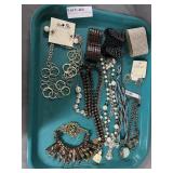 Tray costume jewelry: necklaces, bracelet, drop