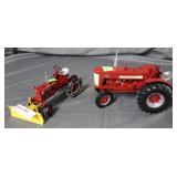 International W450 tractor model & Farmall Cub
