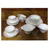 24 pcs Royal Crest China"Gold Crest 22 k"