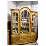 Oak Thomasville dome centered cabinetBevel