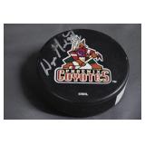 Phoenix Coyotes autographed hockey puck