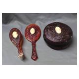 Cameo dresser set (3 pieces) plastic