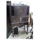 Victrola Wurlitzer upright RCA radio