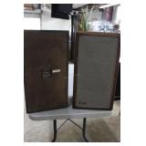 Advent loud speakers pair with high frequency cont