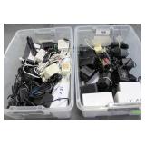 2 totes power supply 12V+