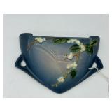 Roseville Snowberry 8" Wall pocket