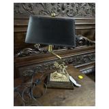 Contemporary Cast Metal Table Lamp of Lounging Pre