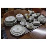 Franciscan Discovery dinnerware 4pc service for 8