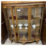 Bow front curio with paw feet *cracks to glass*